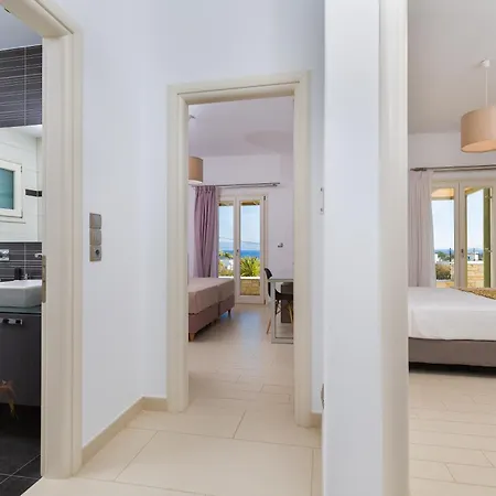 In Blue Logaras * Πίσω Λιβάδι