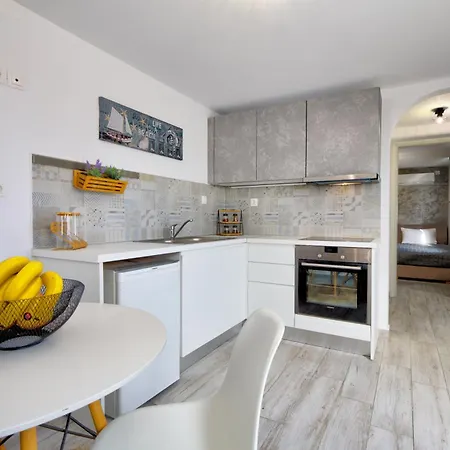 In Blue Logaras Σπίτι διακοπών Πίσω Λιβάδι