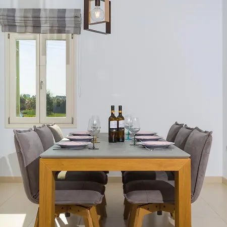 In Blue Logaras * Πίσω Λιβάδι