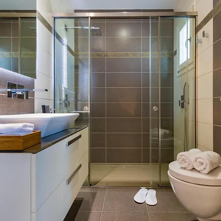 In Blue Logaras * Πίσω Λιβάδι