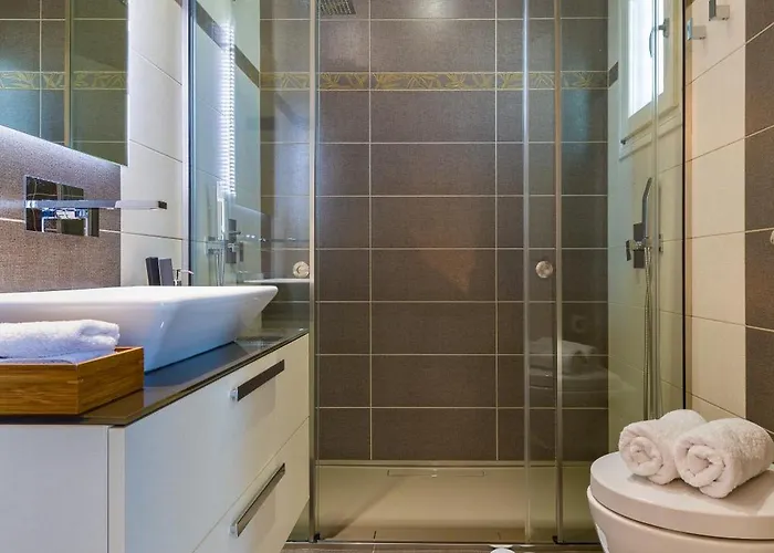 In Blue Logaras * Piso Livadi