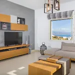 בית נופש In Blue Logaras פיסו ליבאדי